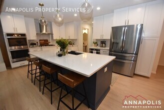 364 Dun Robbin Dr in Severna Park, MD - Building Photo - Building Photo