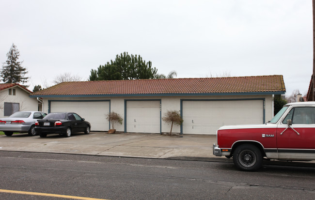 3446 Fosberg Rd in Turlock, CA - Building Photo - Building Photo