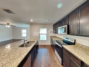 1220 Brenton Leaf Dr in Ruskin, FL - Building Photo - Building Photo