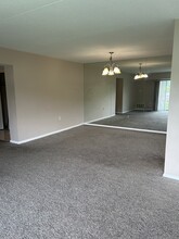 2160 Greentree Rd, Unit 503 W in Pittsburgh, PA - Building Photo - Building Photo