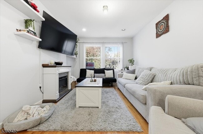 245 Burgess Pl in Passaic, NJ - Building Photo - Building Photo