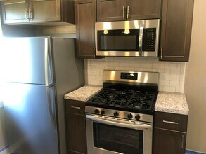 83 Emslie St-Unit -Upper in Buffalo, NY - Building Photo - Building Photo