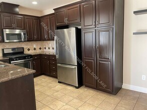 1802 Rivage Cir in Folsom, CA - Building Photo - Building Photo