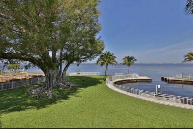 property at 5640 Shaddelee Ln W