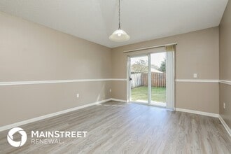 977 Vanderbilt Dr in Eustis, FL - Building Photo - Building Photo