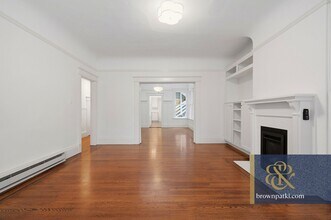 1056 Cole St in San Francisco, CA - Building Photo - Building Photo