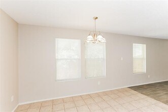 805 Encino Dr in Arlington, TX - Building Photo - Building Photo