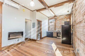 101 S Main Ave in Hartford, SD - Building Photo - Building Photo