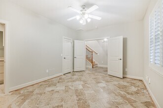 5823 Lacy St in Houston, TX - Building Photo - Building Photo