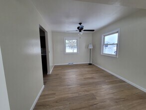 4998 10th Ave in Eau Claire, WI - Building Photo - Building Photo