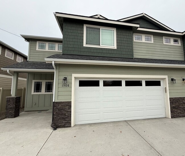 property at 1508 N Western Ave