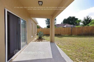 855 Berwick Dr in Davenport, FL - Building Photo - Building Photo