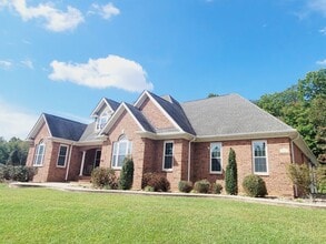 275 Rustic Ln in Lynchburg, VA - Building Photo - Building Photo