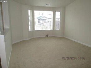 1095 W Brown Ave, Unit 1093 in Roseburg, OR - Building Photo - Building Photo