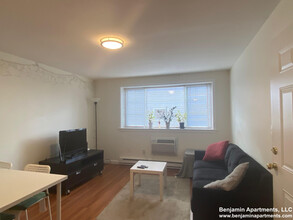 25 Embassy Rd, Unit 27 in Boston, MA - Building Photo - Building Photo