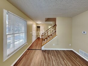 2805 Schuylar Rd in Grove City, OH - Foto de edificio - Building Photo