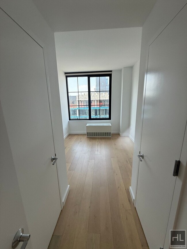 NORTHERN BOULEVARD in Queens, NY - Building Photo - Building Photo