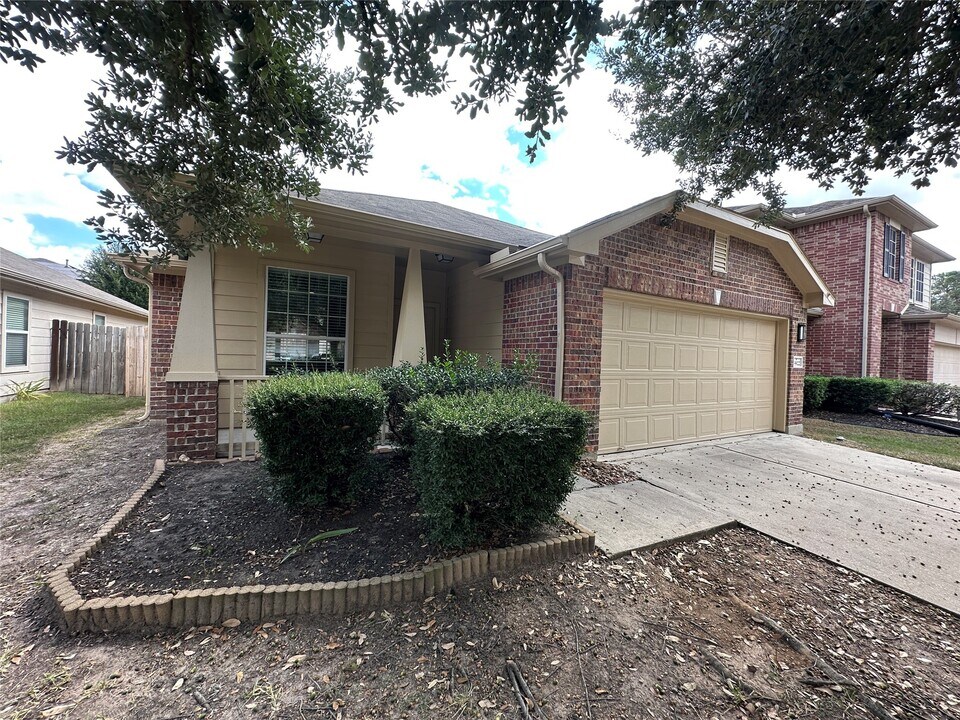 18922 Wellock Ln in Tomball, TX - Building Photo