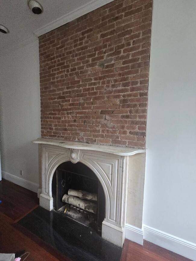 property at 147 E 61st St