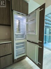 120 Broadway Ave in Toronto, ON - Building Photo - Building Photo