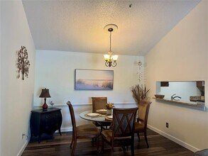 4032 Crockers Lake Blvd in Sarasota, FL - Building Photo - Building Photo