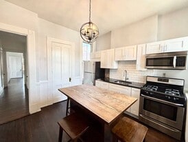 108 4th St in Troy, NY - Building Photo