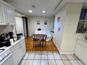 45 Hemenway St, Unit B2 in Boston, MA - Foto de edificio - Building Photo