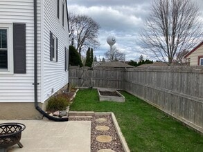 1001 8th Ave in Grafton, WI - Building Photo - Building Photo