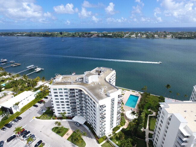 2800 N Flagler Dr in West Palm Beach, FL - Building Photo - Building Photo