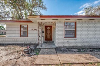 3003 Castlewood St in Houston, TX - Building Photo - Building Photo