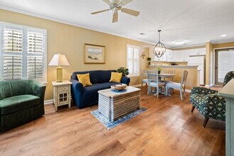 549 Blue Stem Dr in Pawleys Island, SC - Foto de edificio - Building Photo