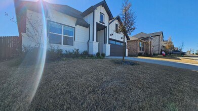 1405 Razorbill Rd in Denton, TX - Building Photo - Building Photo