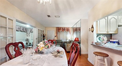 14401 Boggs Dr in Miami, FL - Building Photo - Building Photo