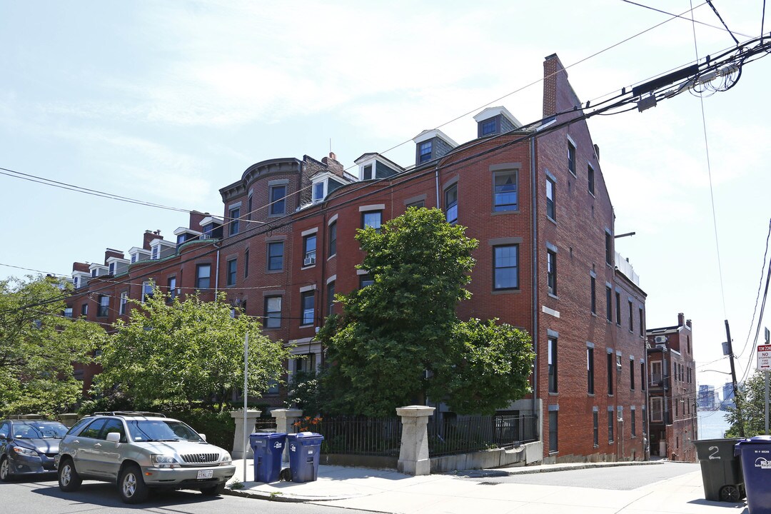 177 Webster St in East Boston, MA - Building Photo