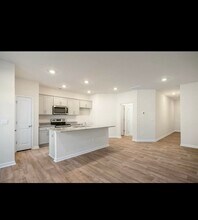 2311 Lily Dr in Haw River, NC - Foto de edificio - Building Photo