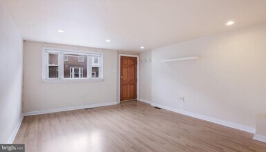 731 Carpenter St in Philadelphia, PA - Building Photo - Building Photo