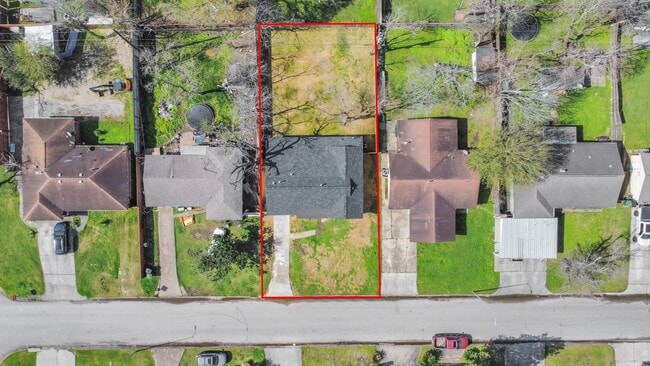 918 Loper St in Houston, TX - Building Photo - Building Photo