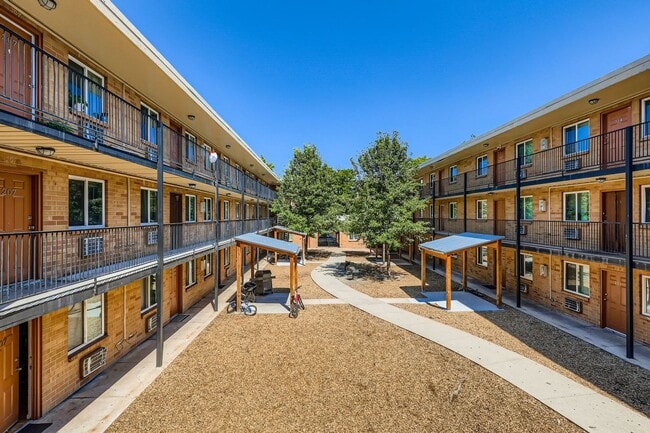 Casa Serena Apartments