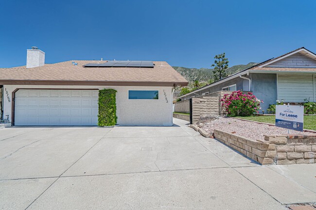 13753 Aldergrove St in Los Angeles, CA - Building Photo - Building Photo