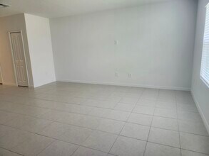 2291 Blue Grosbeak Pl in Wimauma, FL - Building Photo - Building Photo