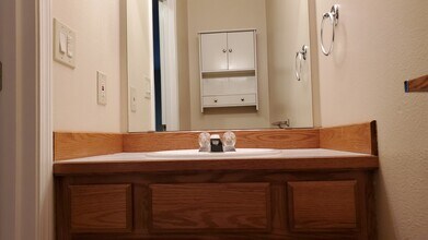 209 E 18th Ave in Ellensburg, WA - Foto de edificio - Building Photo