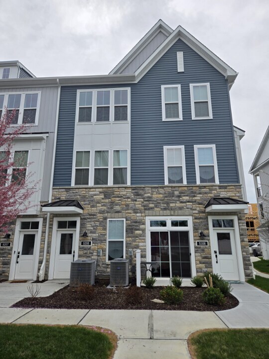 5208 Donatello Dr in Princeton, NJ - Building Photo