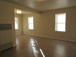 1103 S Platinum Ave in Deming, NM - Building Photo - Building Photo