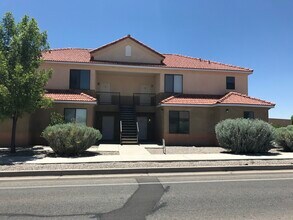 4217 Ridgeway Ct in Rio Rancho, NM - Foto de edificio - Building Photo