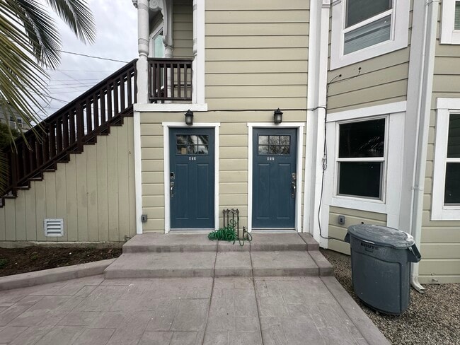 875 29th St, Unit 877 29th St Oakland CA in Oakland, CA - Building Photo - Building Photo