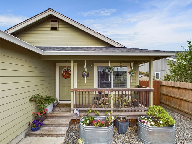 1820 Linda Way in Mckinleyville, CA - Building Photo - Building Photo