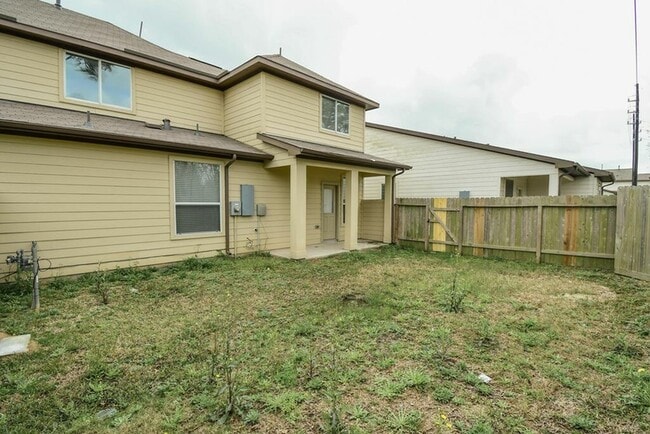 9747 Piave Drive in Houston, TX - Foto de edificio - Building Photo