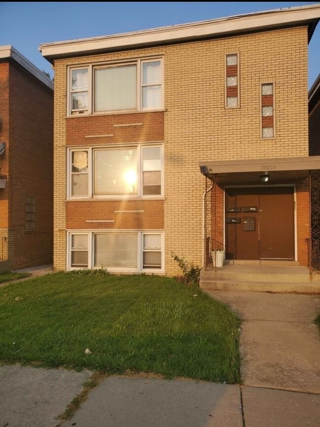 property at 12537 S Marshfield Ave