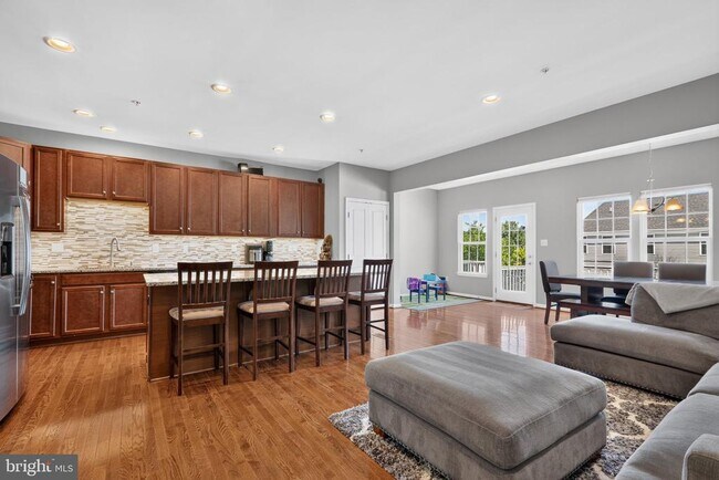 property at 1551 Emily Ct