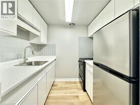 1200 Courtland Ave E in Kitchener, ON - Building Photo